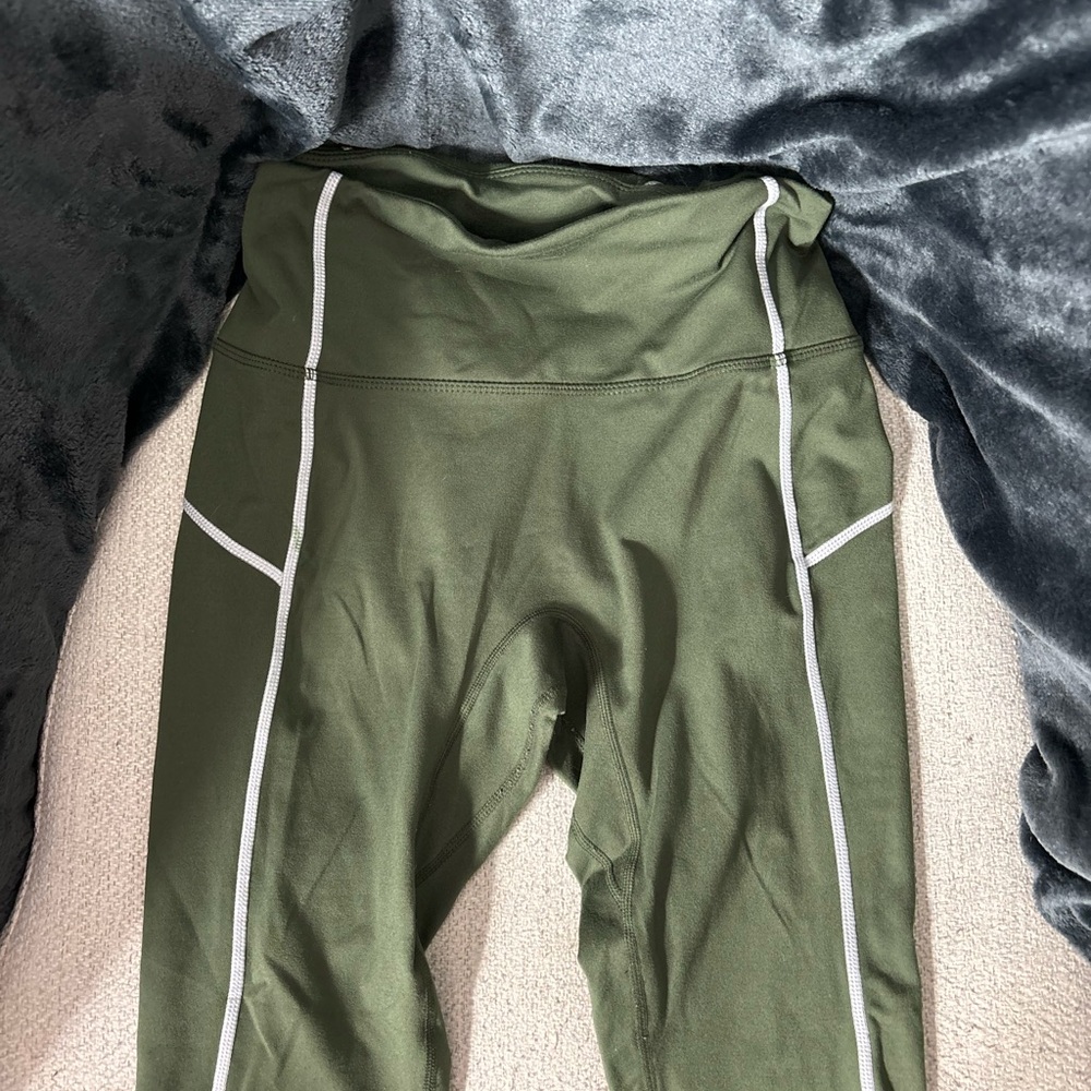 Free people movement size small green leggings
